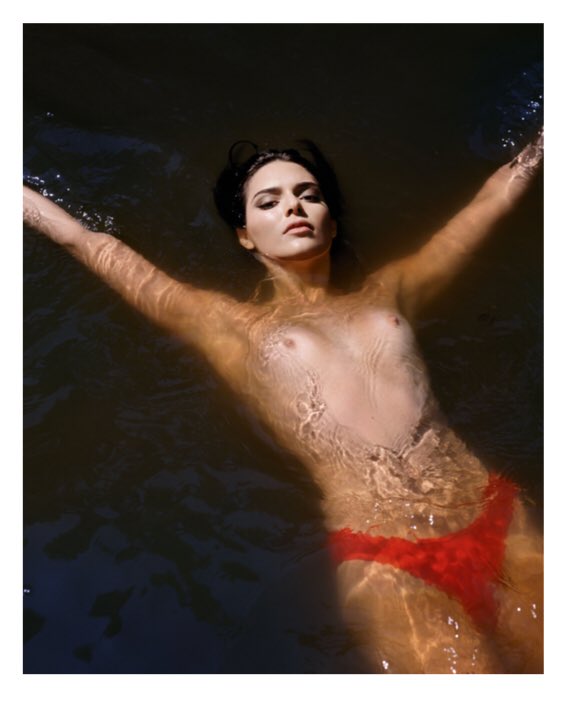Kendall Jenner Topless girlfappening.com 1