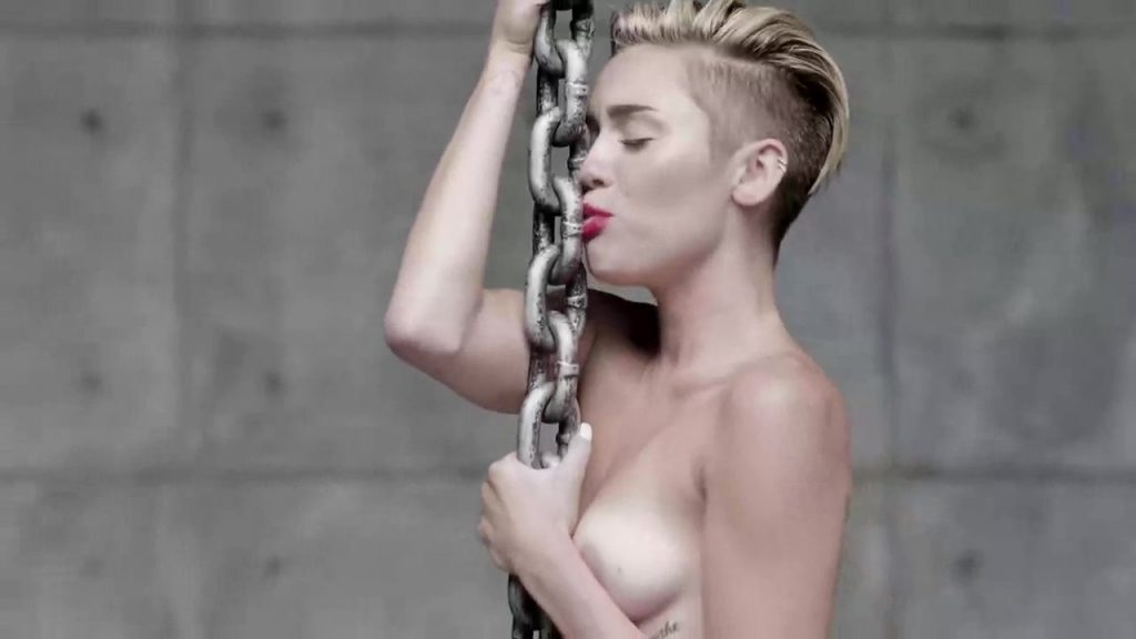 Miley Cyrus Naked girlfappening.com 1